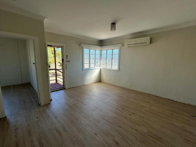 NEAT AND TIDY 4 BEDROOM HOME IN SOUTH GLADSTONE