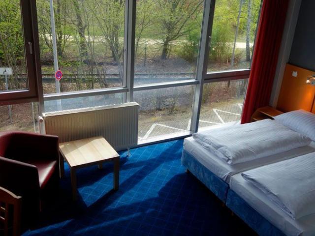 Neat and awesome flat with daily breakfast in Braunschweig, Braunschweig Amsterdam Apartments for Rent