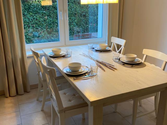 Neat and beautiful suite close to park, Berlin Amsterdam Apartments for Rent