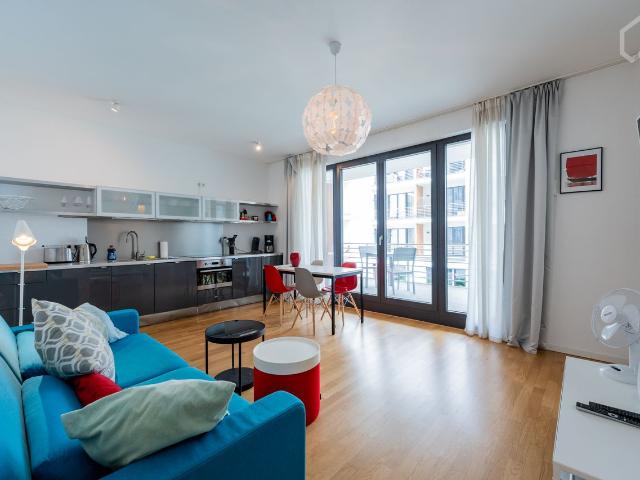 Neat and bright studio near school, Berlin Amsterdam Apartments for Rent