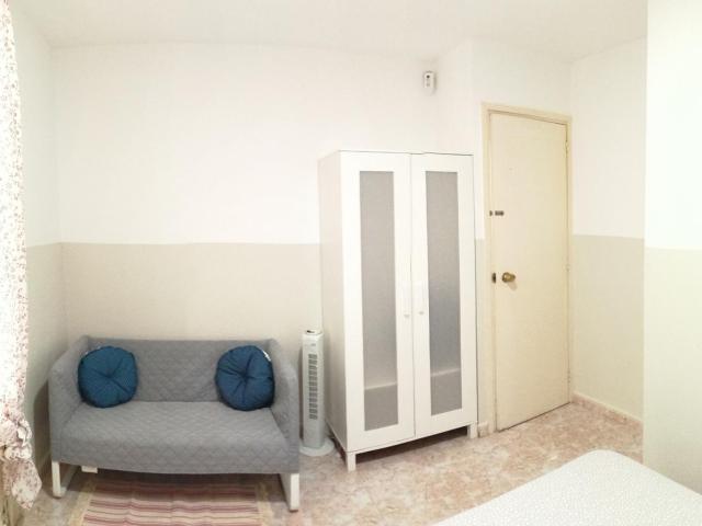 Neat and cosy double bedroom near Parc de la Ciutadella