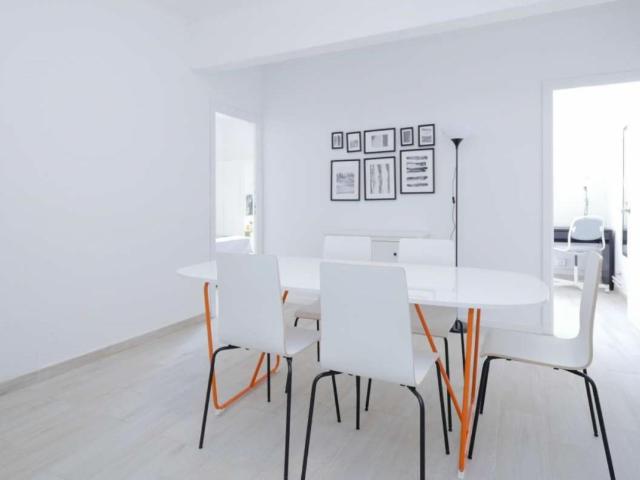 Neat and cosy double bedroom in a student flat, near Facultat de Ciències de la Salut Blanquerna