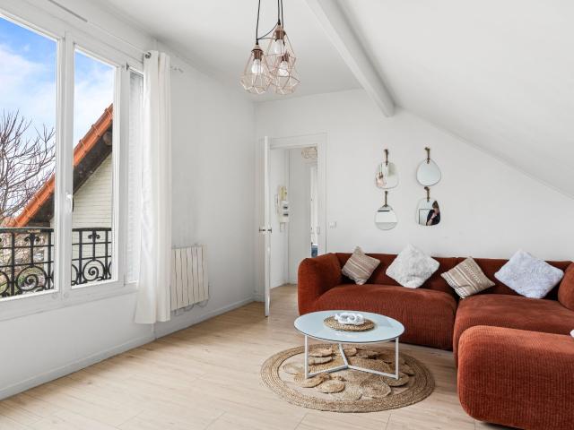 Neat and fashionable home