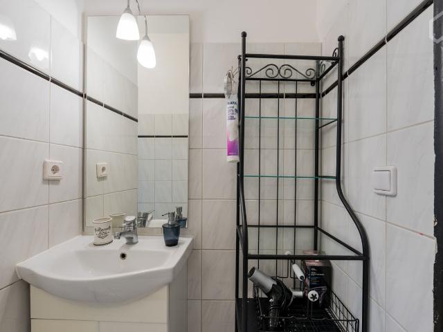 Neat and spacious home in Neukölln, Berlin Amsterdam Apartments for Rent