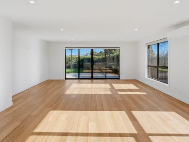 Neat as a Pin and Ready to Move In!