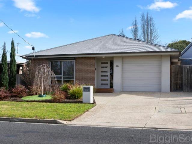 Neat as a Pin Quality Alfredton Home