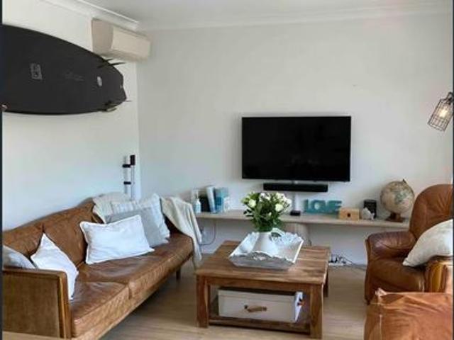 Neat beachside apartment
