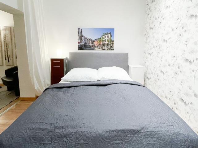 Neat, charming studio, Aachen, Aachen Amsterdam Apartments for Rent