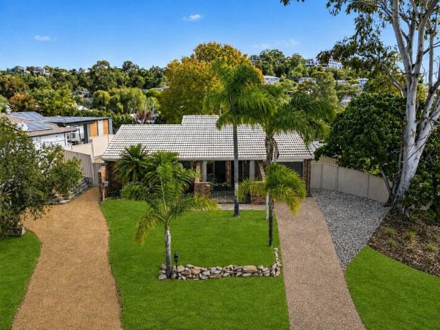 Neat, Chic 3 Bed Could be 4 1 Bath Single Level Brick & Tile Home Location Cannot be Beatenâ¦Walk to Restaurants, Shops & Services