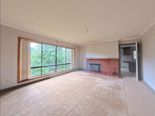 Neat & Comfortable One Bedroom Living
