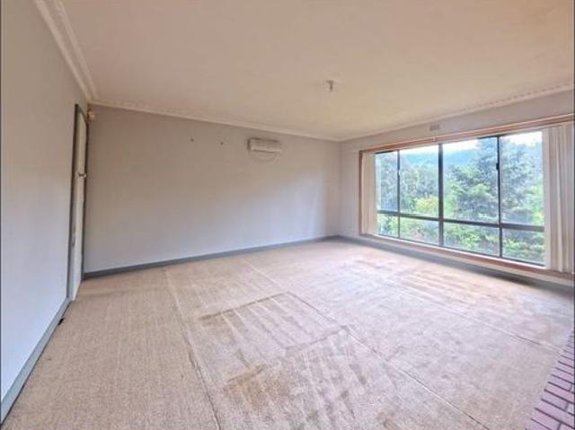 Neat & Comfortable One Bedroom Living