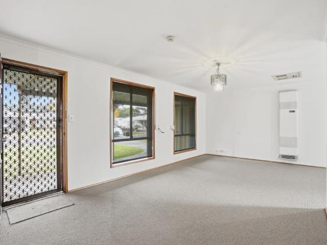 Neat & Comfortable Family Home in a Quiet Location