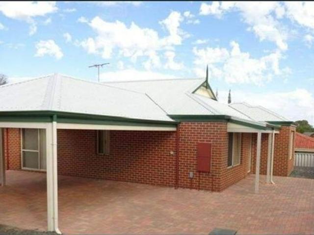 NEAT & COMFORTABLE HOME IN CONVENIENT LOCATION