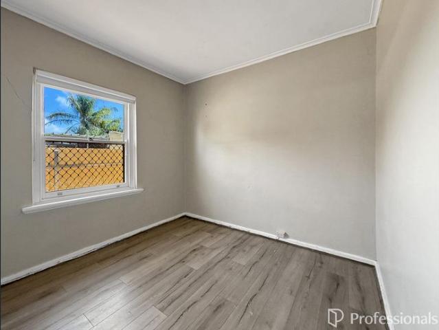 Neat, Comfortable Home in a Convenient Elizabeth Grove Location