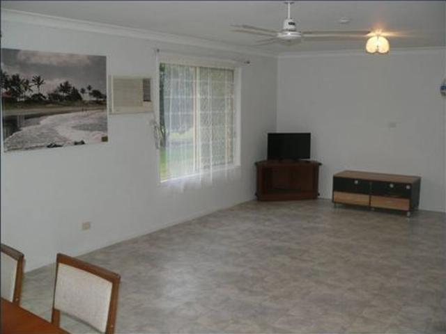 Neat & Comfortable Home in Peaceful Rural Setting