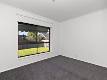 Neat & Comfortable Living in the Heart of Whittlesea