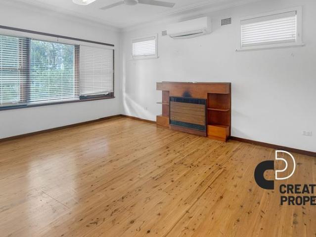 NEAT & COMFORTABLE TWO BEDROOM HOME