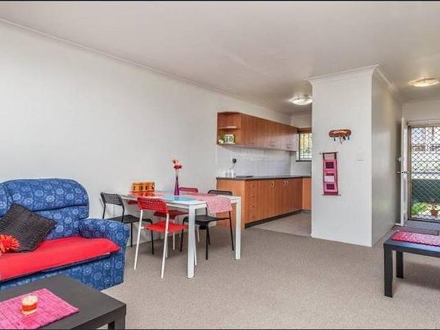 Neat & Comfortable Two Bedroom Unit