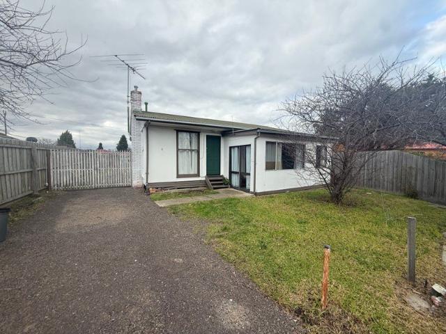 Neat & Comfortable 2 Bedroom Home
