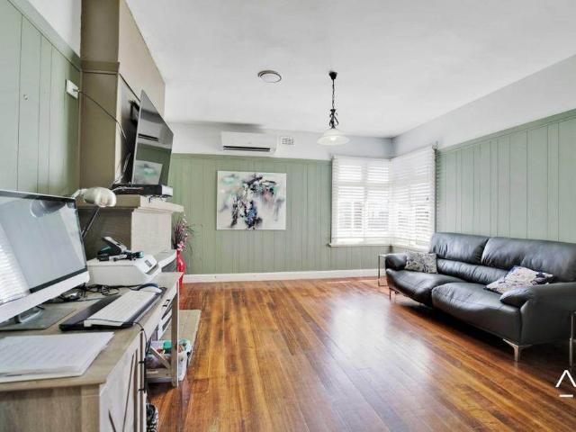 Neat & Comfortable 3 Bedroom Home in Convenient Location
