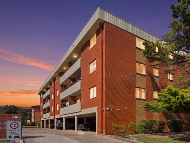 Neat & Convenient 2 Bedroom Apartment