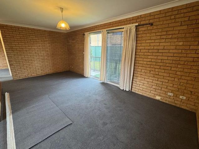 Neat & Convenient – 2 Bedroom Ground Floor Unit