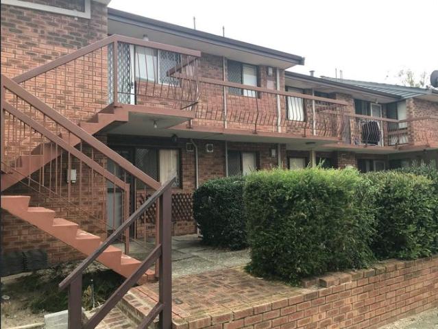 NEAT & CONVENIENT GROUND FLOOR APARTMENT