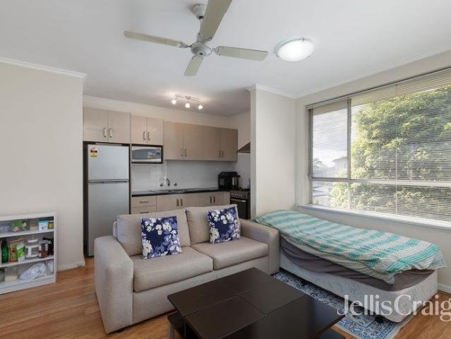 Neat & Convenient in Preston