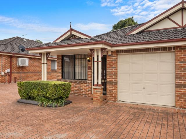 NEAT DUPLEX CLOSE TO M7 ACCESS