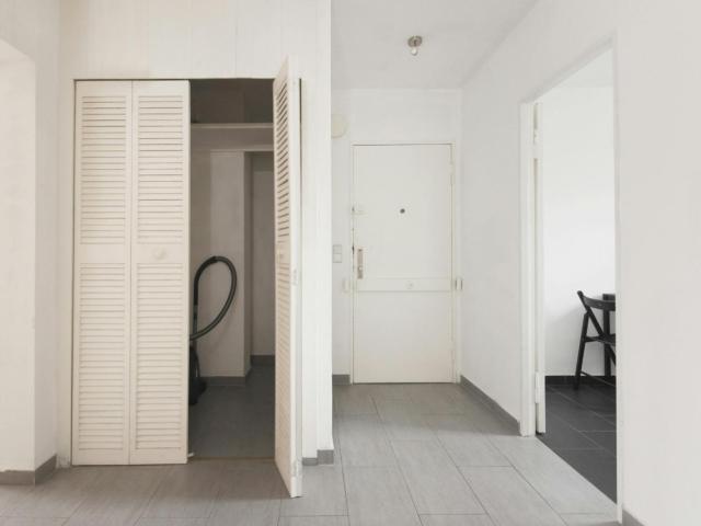 Neat double bedroom near Nauener Platz metro