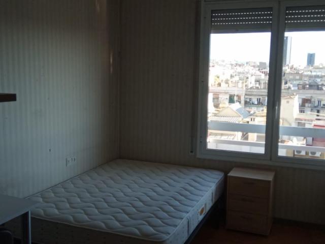 Neat double bedroom in L'Esquerra de l'Eixample