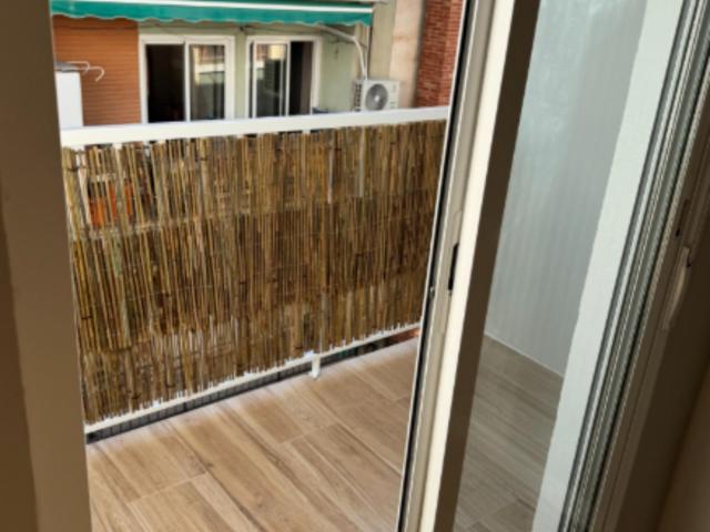 Neat double bedroom in the centre of Alicante