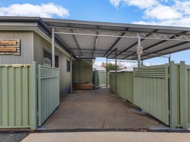 Neat & Easy Care Two Bedroom Home