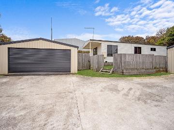 Warrnambool, Woolsthorpe - Garden, Balcony