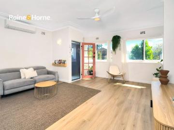 NEAT FAMILY HOME