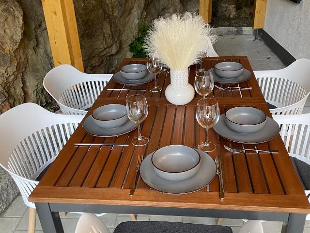 Neat, fashionable studio in Passau, Passau Amsterdam Apartments for Rent