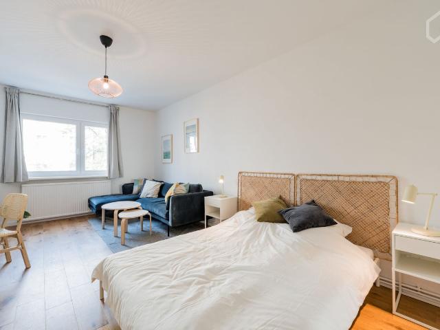 Neat flat in Schöneberg near Gleisdreieck, Berlin Amsterdam Apartments for Rent