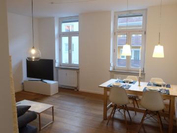 Neat flat in Stuttgart, well sited for pulic transport to main station and airport