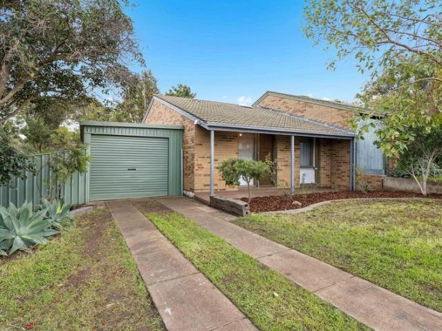 Neat & Freshly Updated 2 Bedroom Unit in Wynn Vale