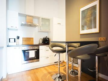 Neat, gorgeous flat located in Leipzig, Leipzig Amsterdam Apartments for Rent