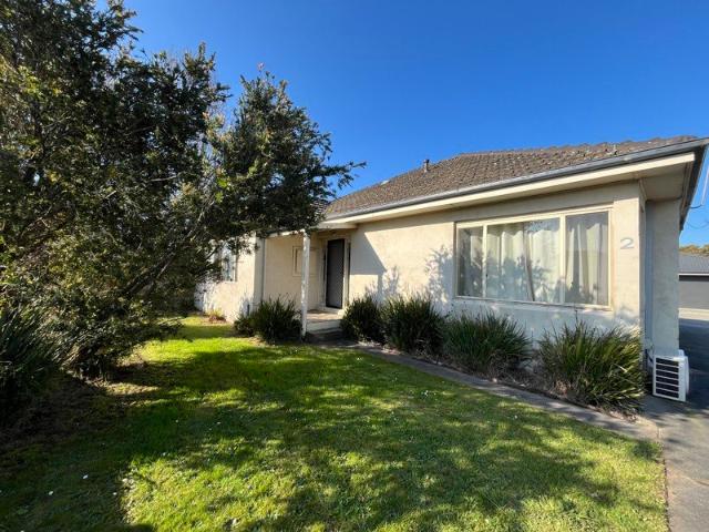 Neat Home In Fabulous Location Right Here In Traralgon