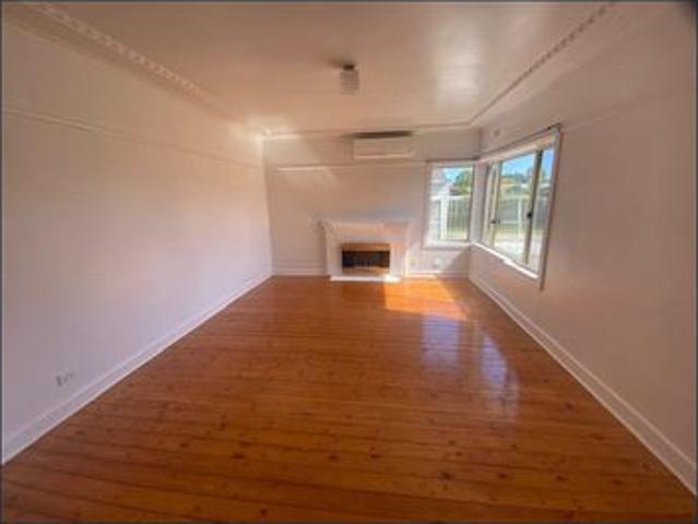 Neat Home In Fabulous Location Right Here In Traralgon