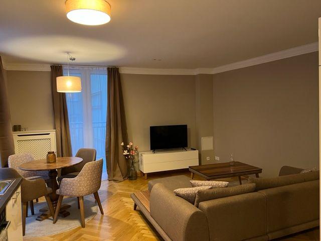 Neat home in Kreuzberg, Berlin Amsterdam Apartments for Rent