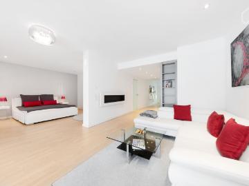 Neat loft located in München