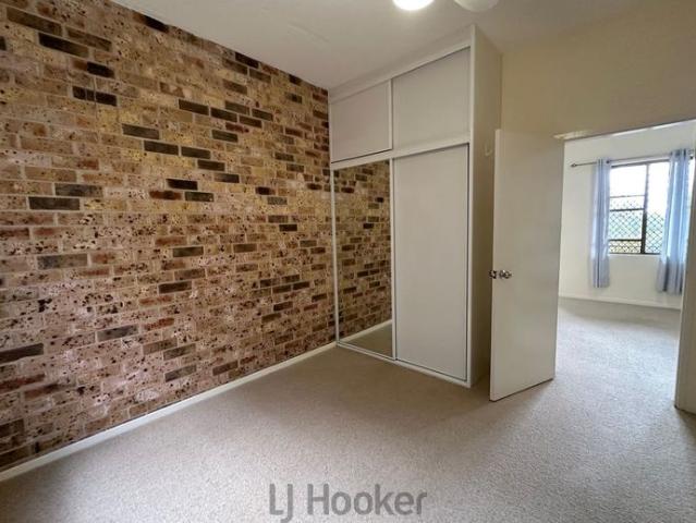 Neat & Low Maintenance 1 Bedroom Unit