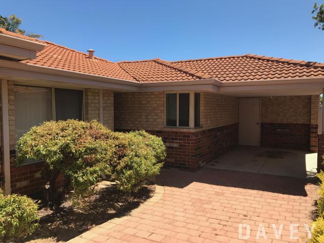 Neat & Low Maintenance 2 Bedroom Rear Unit