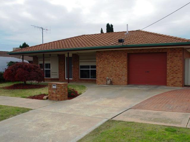 Neat, Low Maintenance Townhouse