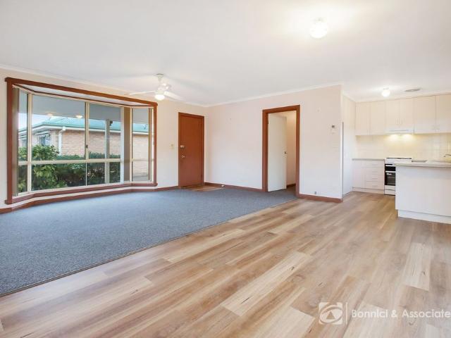 NEAT & LOW MAINTENANCE TOWNHOUSE IN QUIET COURT