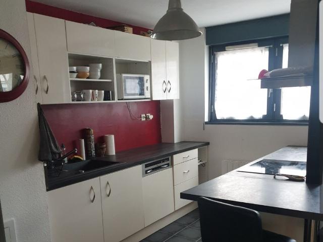 Neat & perfect flat conveniently located, Lyon Amsterdam Apartments for Rent