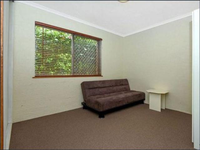 Neat & Presentable 3 Bedroom Unit in Leafy East Toowoomba